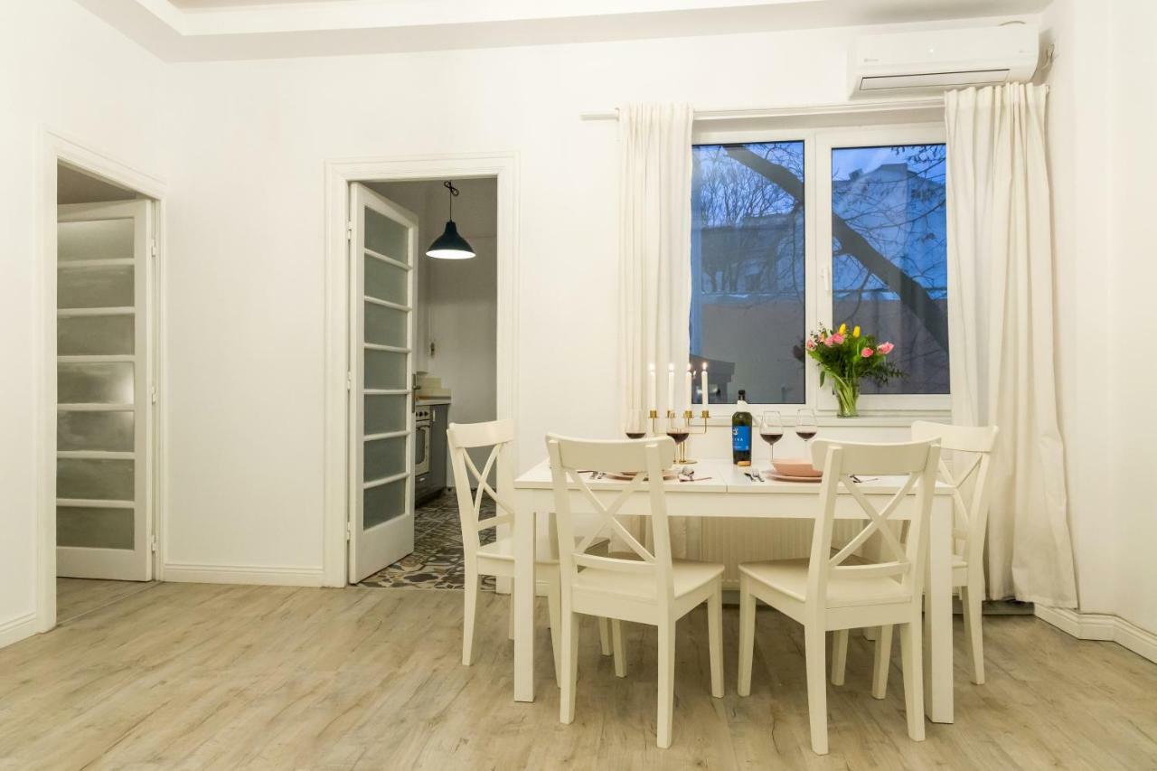 Apartamento White Nights Of Old Town Bucarest Exterior foto