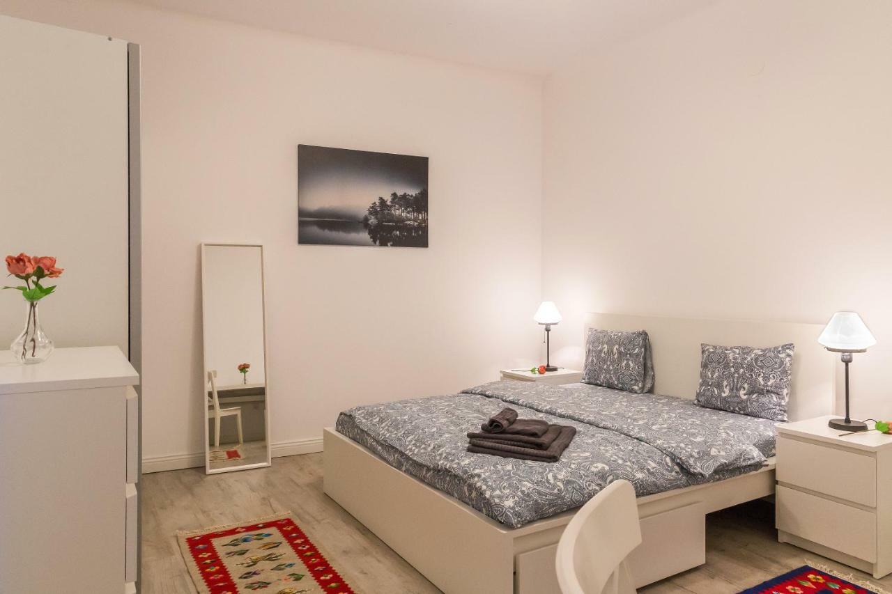 Apartamento White Nights Of Old Town Bucarest Exterior foto